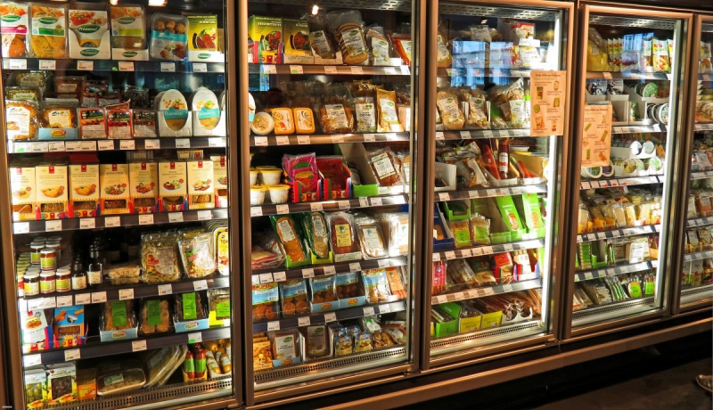 boutique-VILLEFRANCHE SUR MER-min_supermarket_fridge_produce_food_market_retail_shop_store-858798